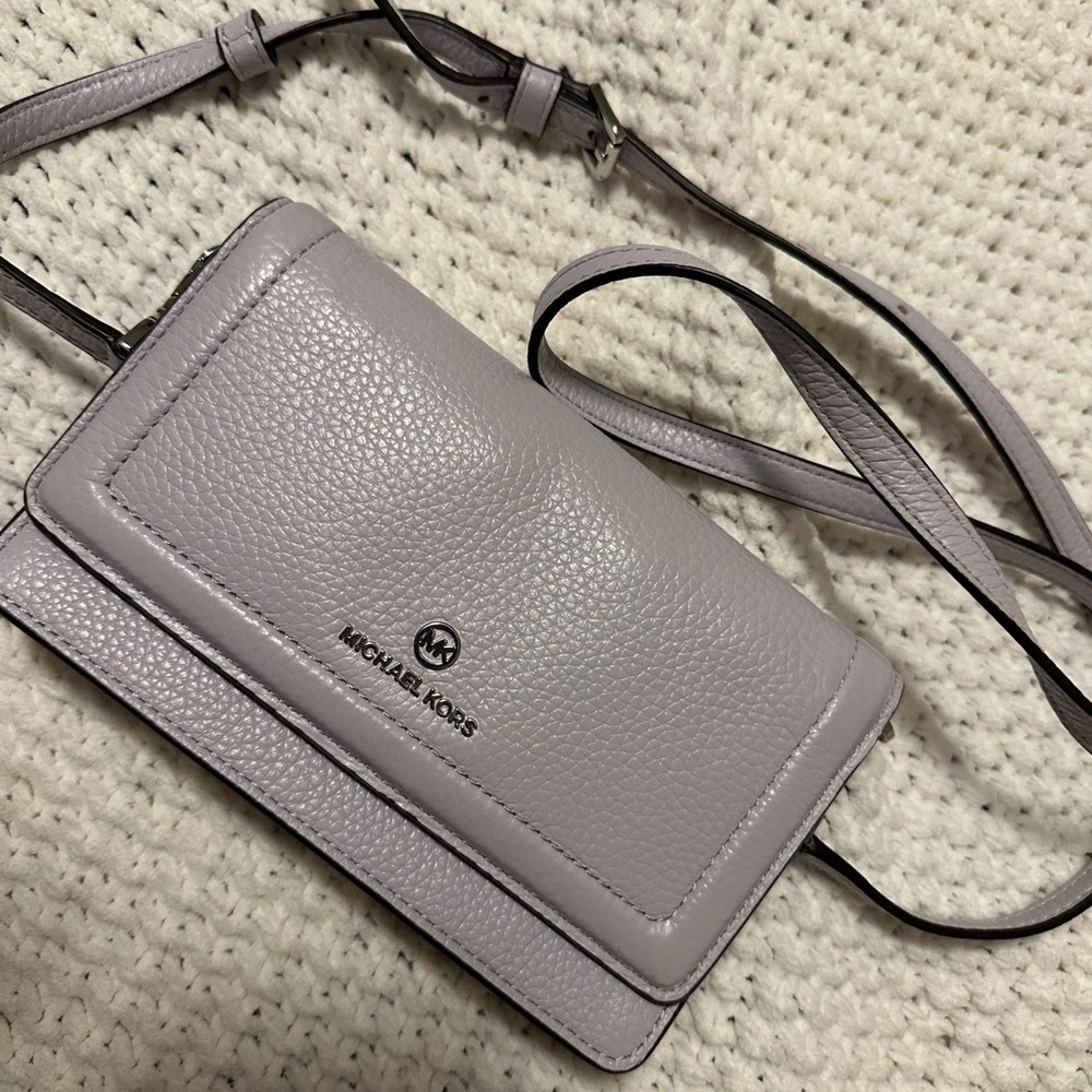 Micheal kors light purple crossover